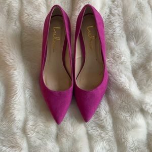 LuLu's pink pumps